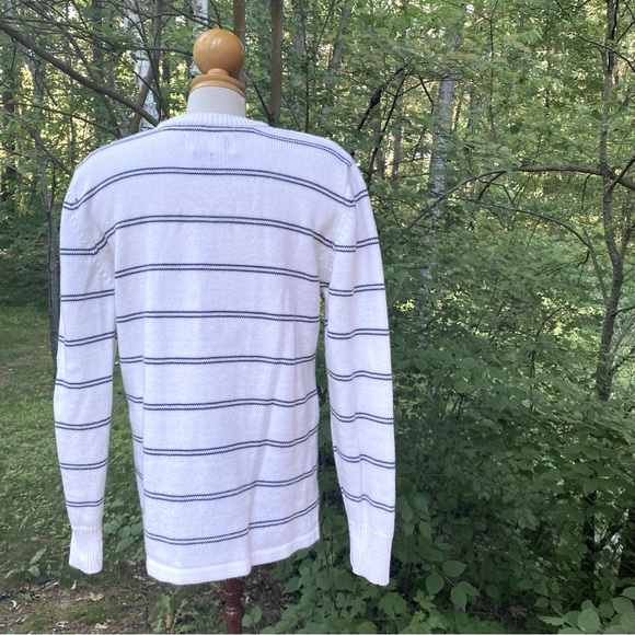 Billabong white with navy striped sweater - Picture 3 of 4